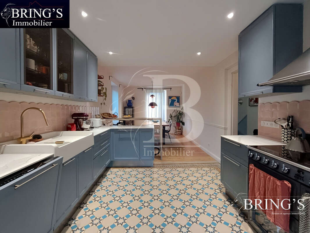 Cuisine rez-de-chaussée - Maison à BRUNSTATT