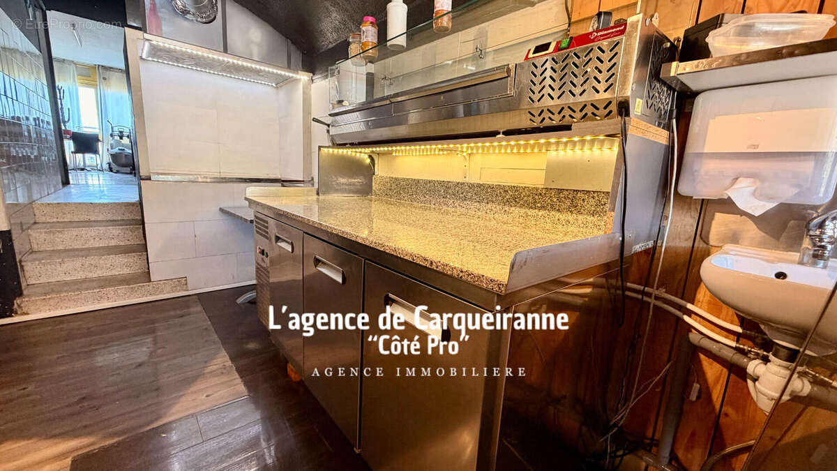 Commerce à CARQUEIRANNE