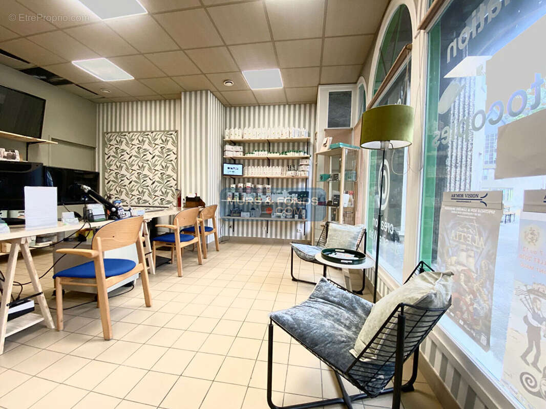 Saint Malo - Local commercial  69m² - photo 2