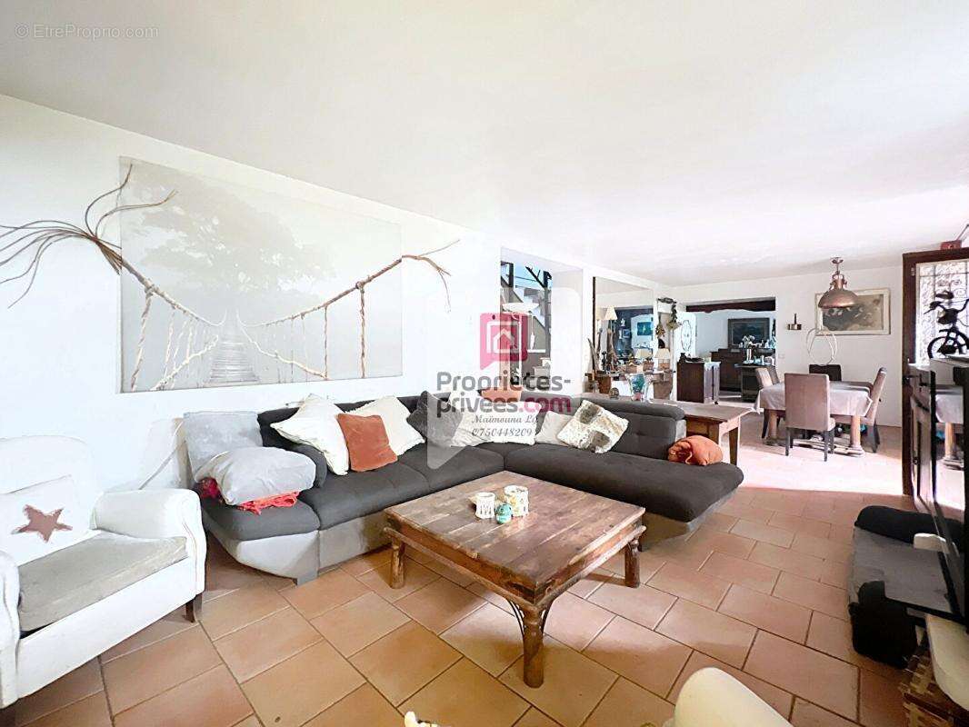 Maison à GILLY-SUR-ISERE