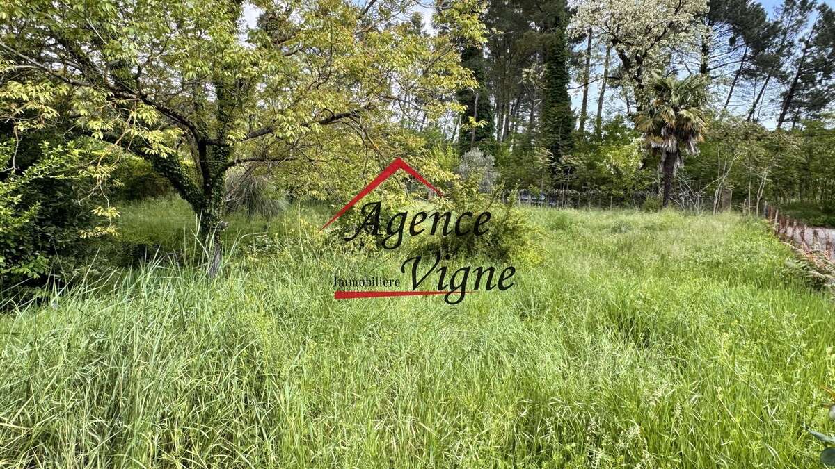 Terrain à MOLIERES-SUR-CEZE