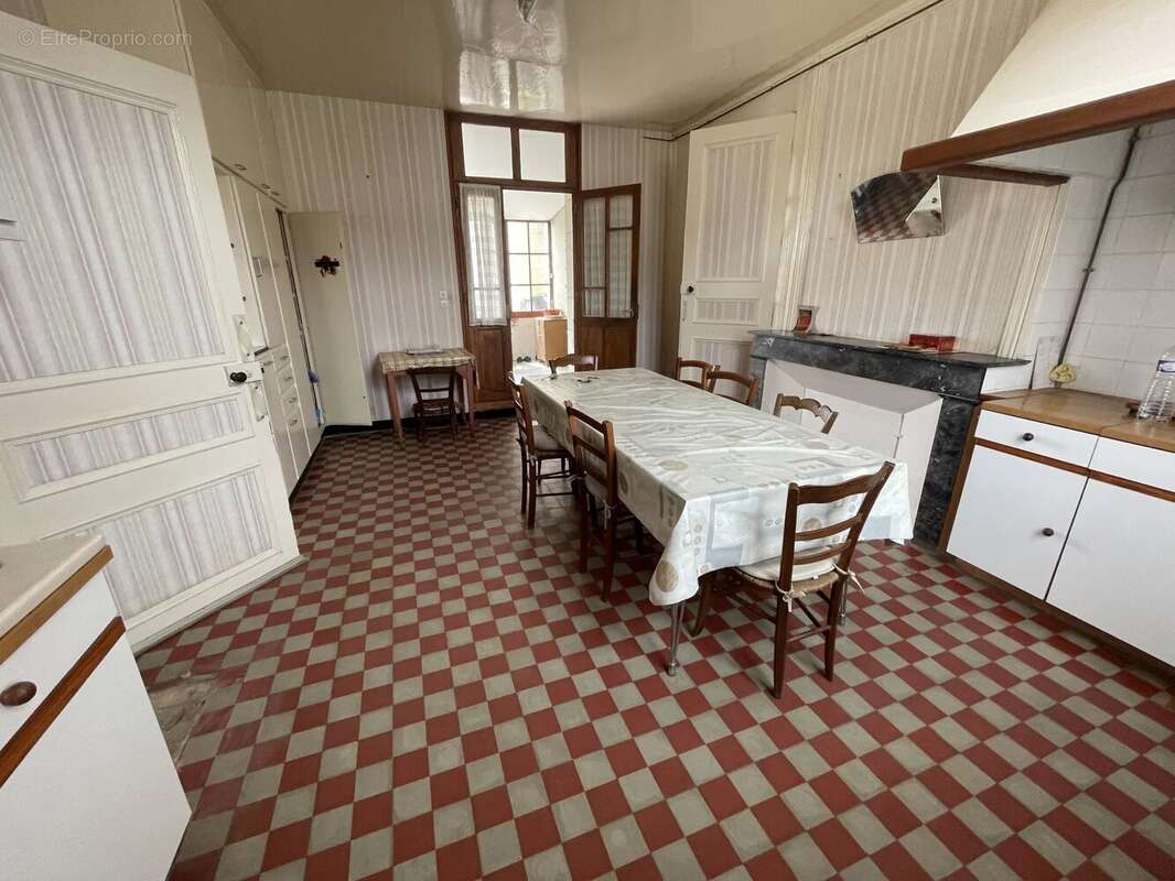 Maison de caractère à rénover – gros potentiel et grands projets ! - photo 7