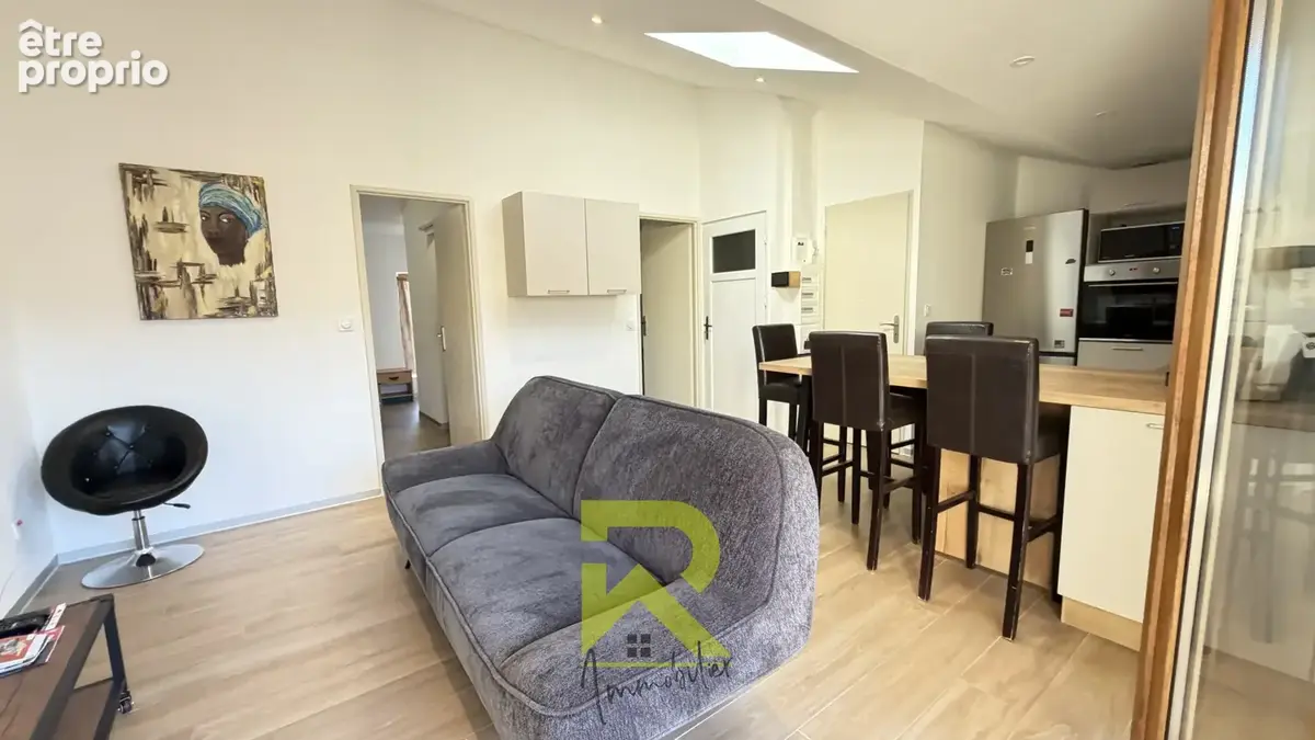 AGDE — Un appartement entièrement rénové avec terrasse au dernier étage - photo 4