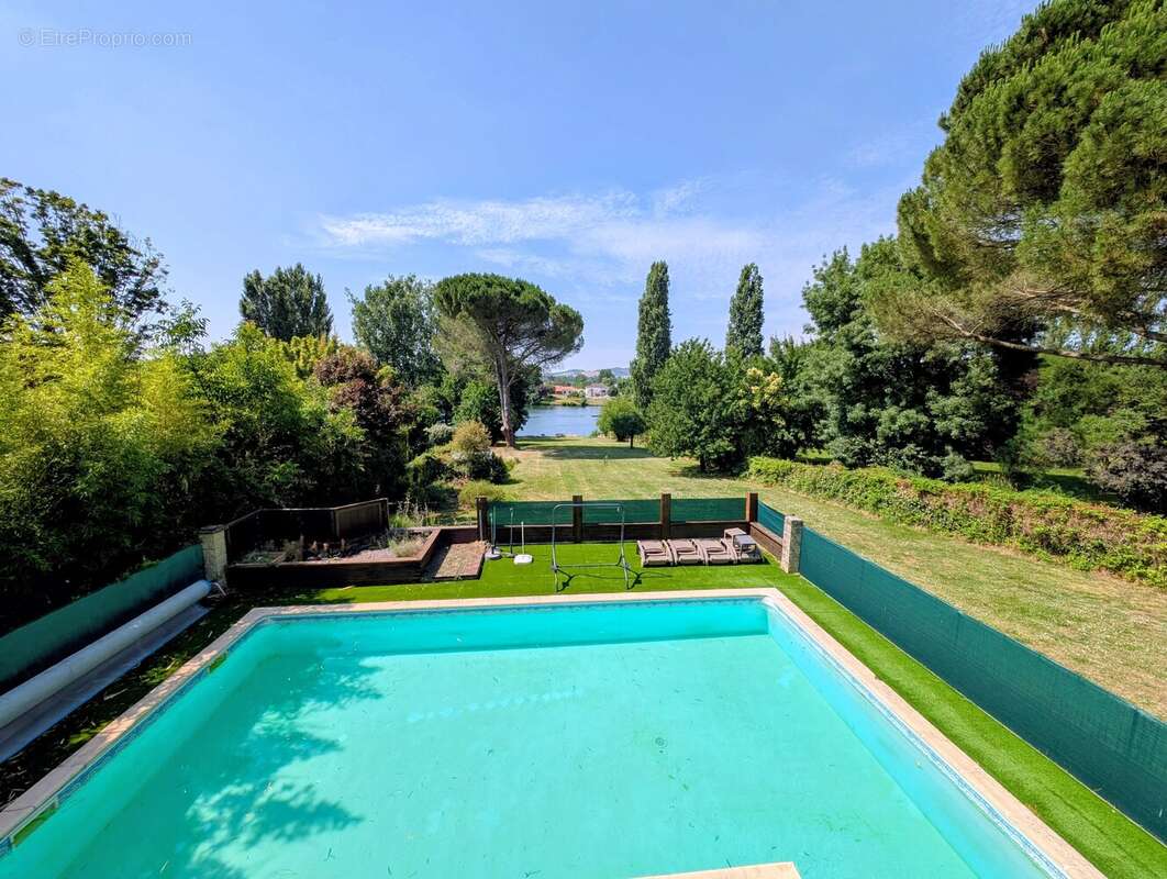 Maison en bord de rivière avec piscine zone protegee - photo 22