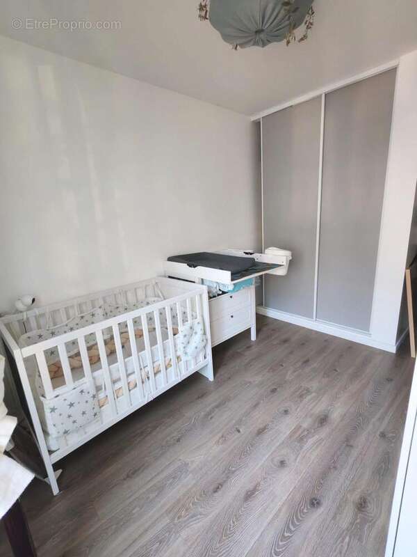 Appartement à SARTROUVILLE