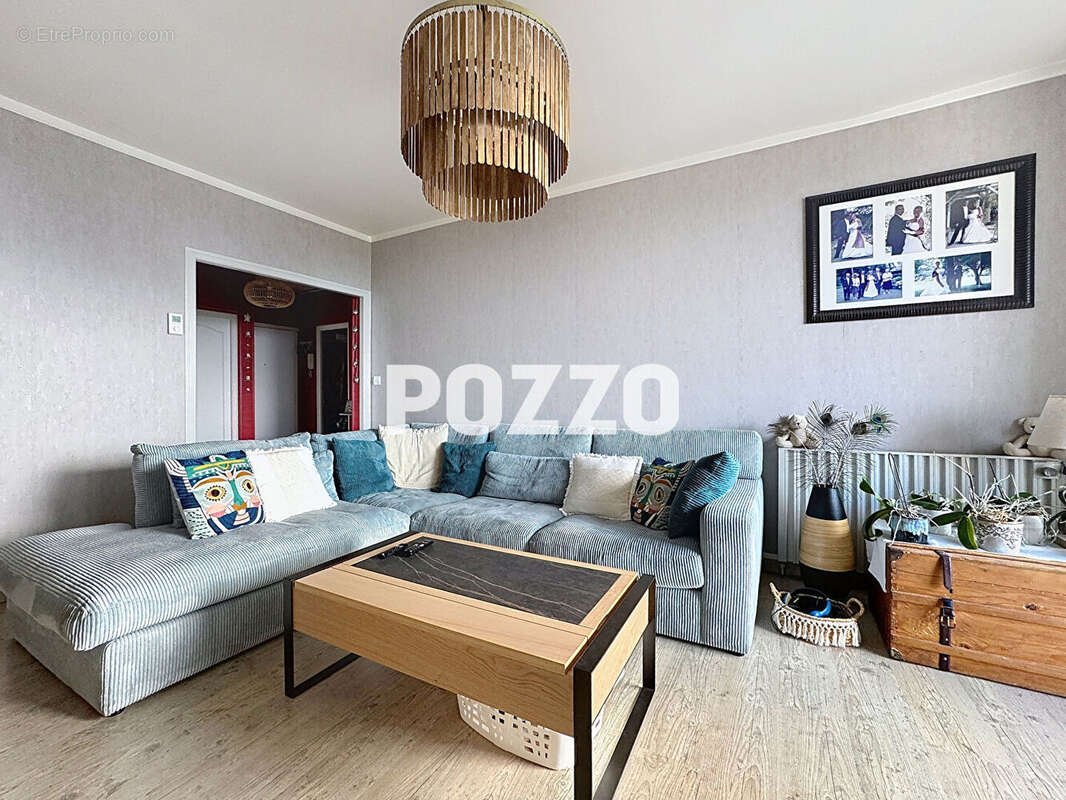 Appartement à DONVILLE-LES-BAINS