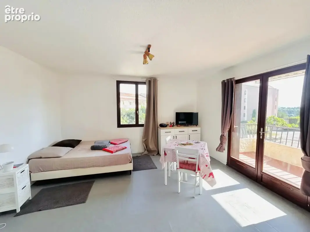 Appartement à GREOUX-LES-BAINS