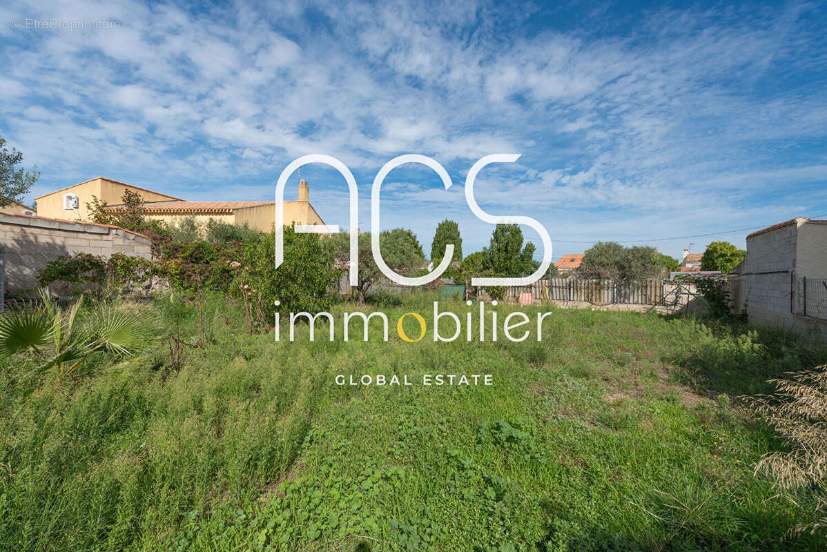 Terrain à CHATEAUNEUF-LES-MARTIGUES