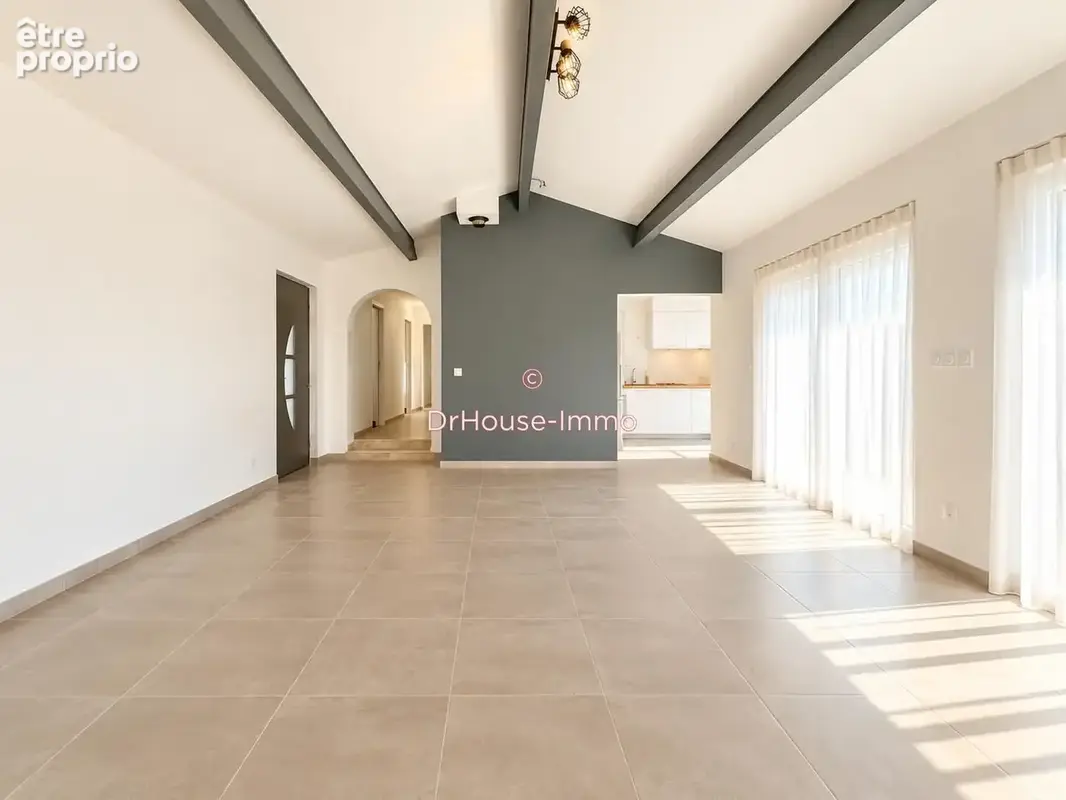 Maison 4 pièces 95 m² à vendre à Ambares-Et-Lagrave (33440) - photo 4