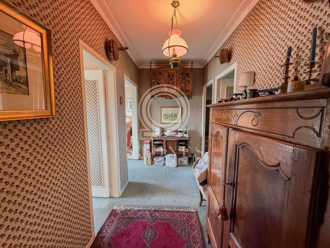 Appartement à LA CELLE-SAINT-CLOUD