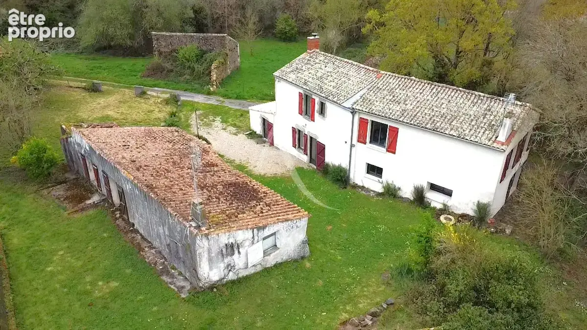 Maison à SAINT-GEORGES-DE-POINTINDOUX