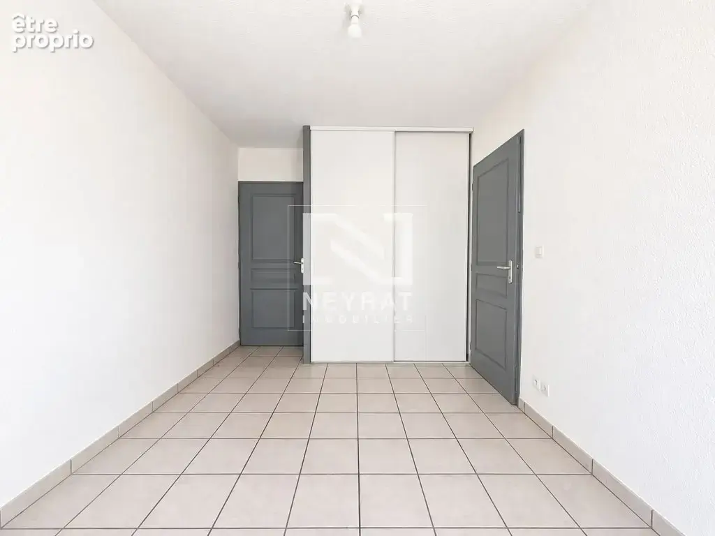Type 2 - 37.65 m² - 52 000€ - Le Creusot - photo 7