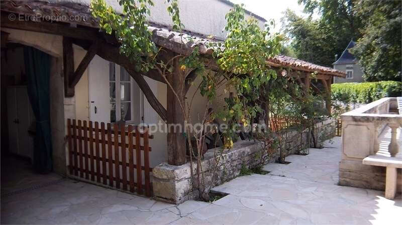 Maison à SAINT-SULPICE-DE-COGNAC