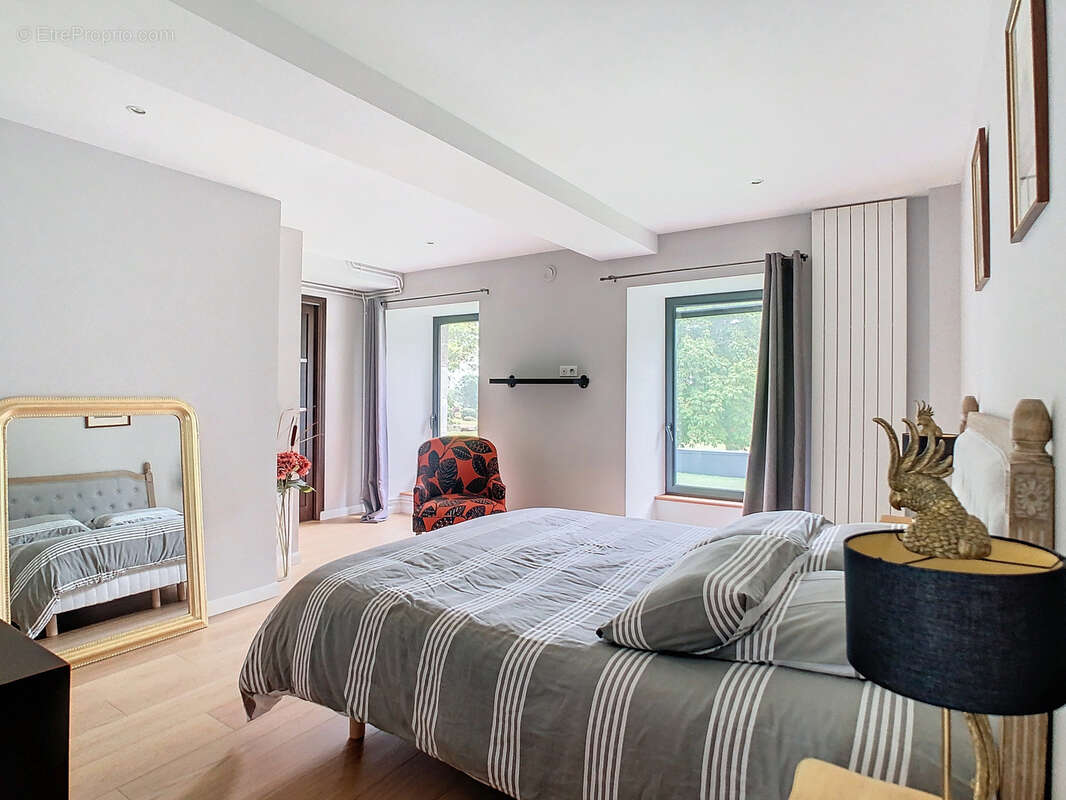 Maison à SAINT-SEVER-CALVADOS