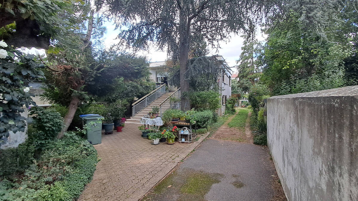 Maison à CHOISY-LE-ROI