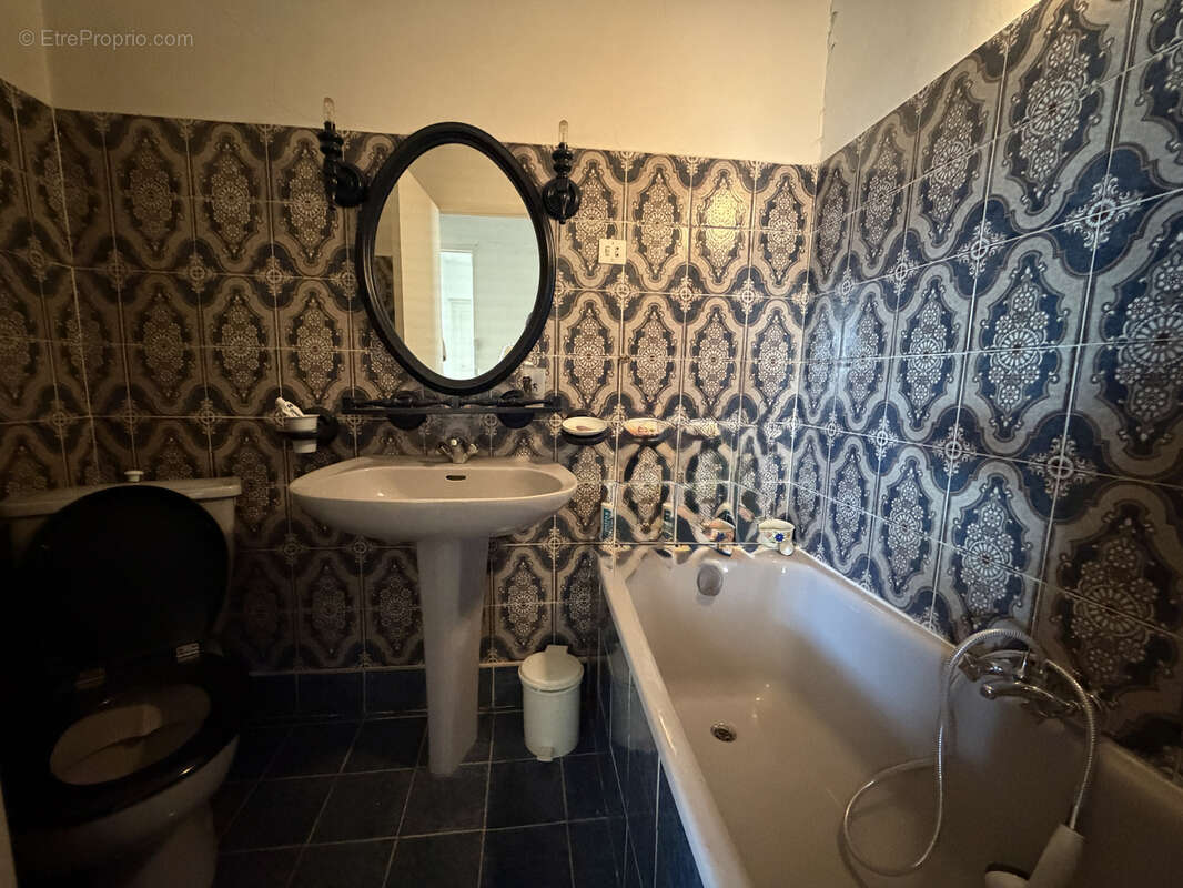 Maison à SAINT-CYR-SUR-MER