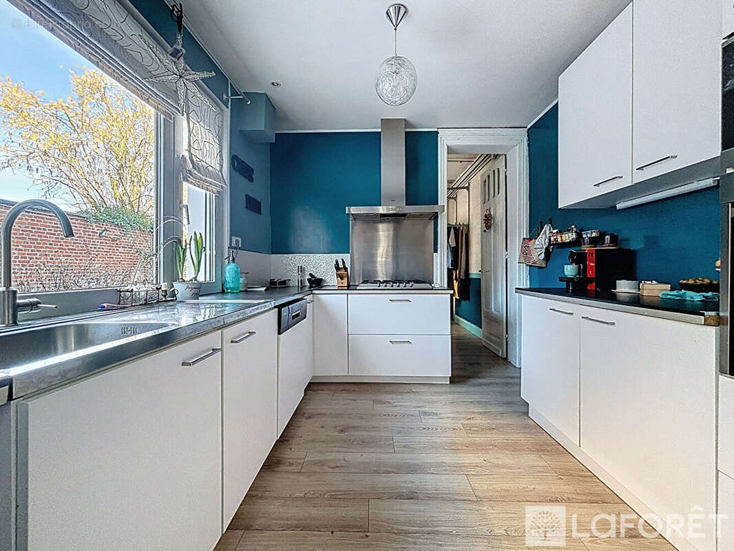 Maison à LA CHAPELLE-D'ARMENTIERES