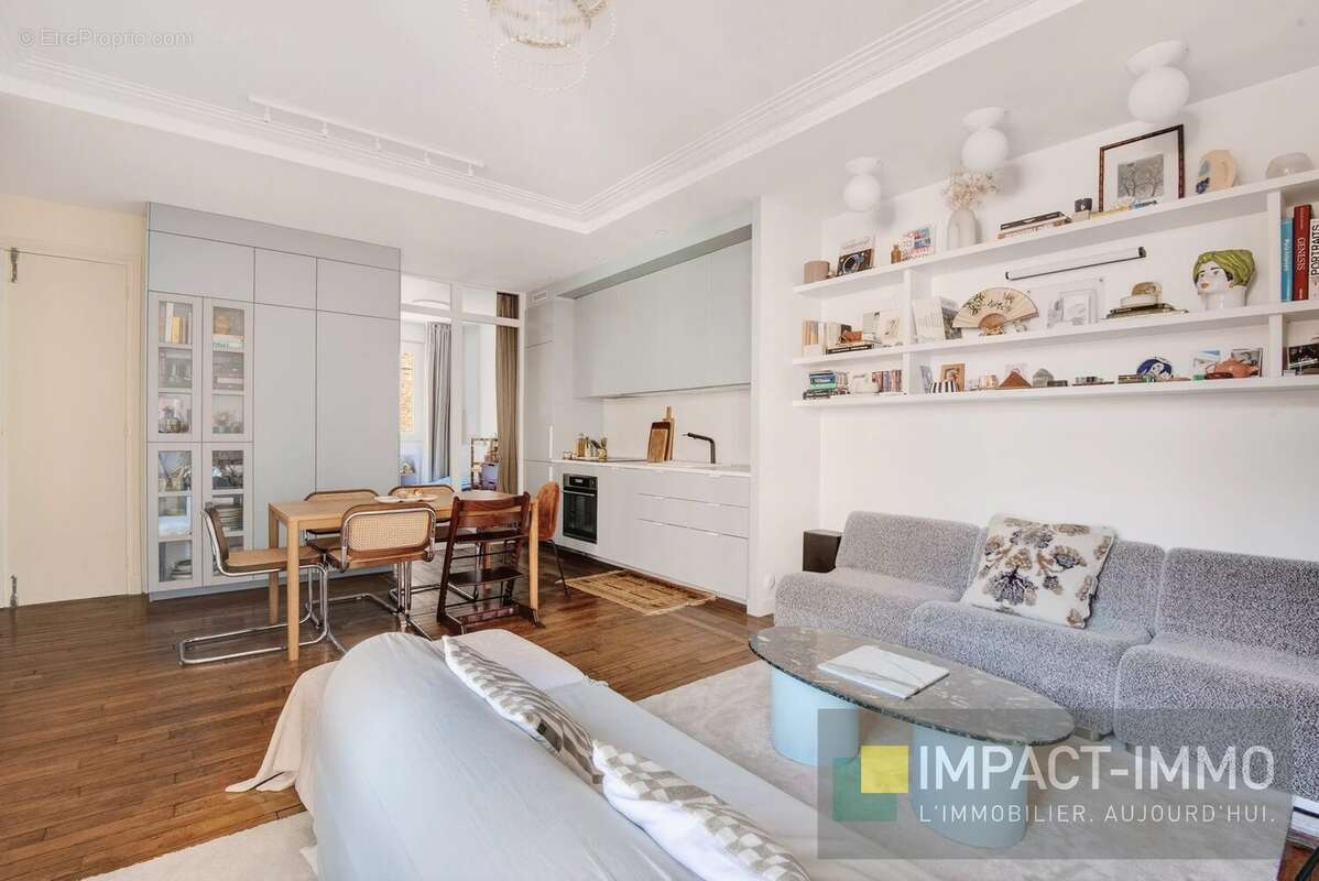 Appartement à COURBEVOIE