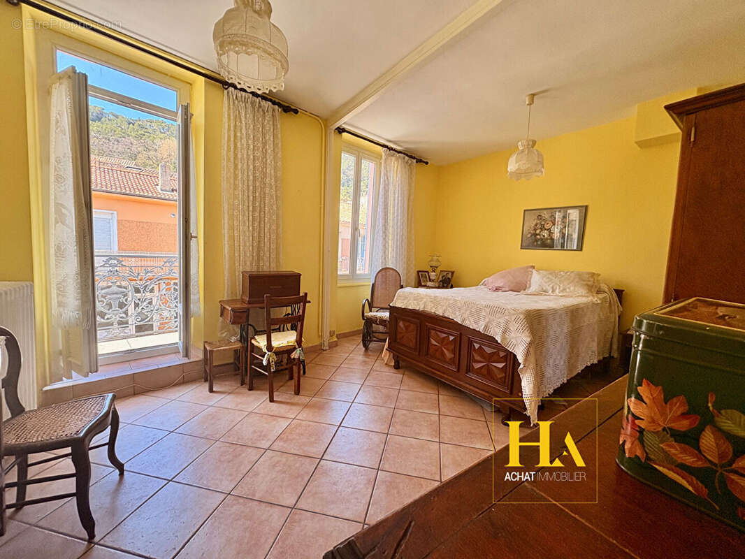 Appartement à LE TEIL