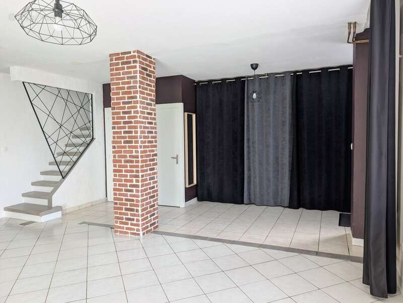 Maison à NUEIL-LES-AUBIERS