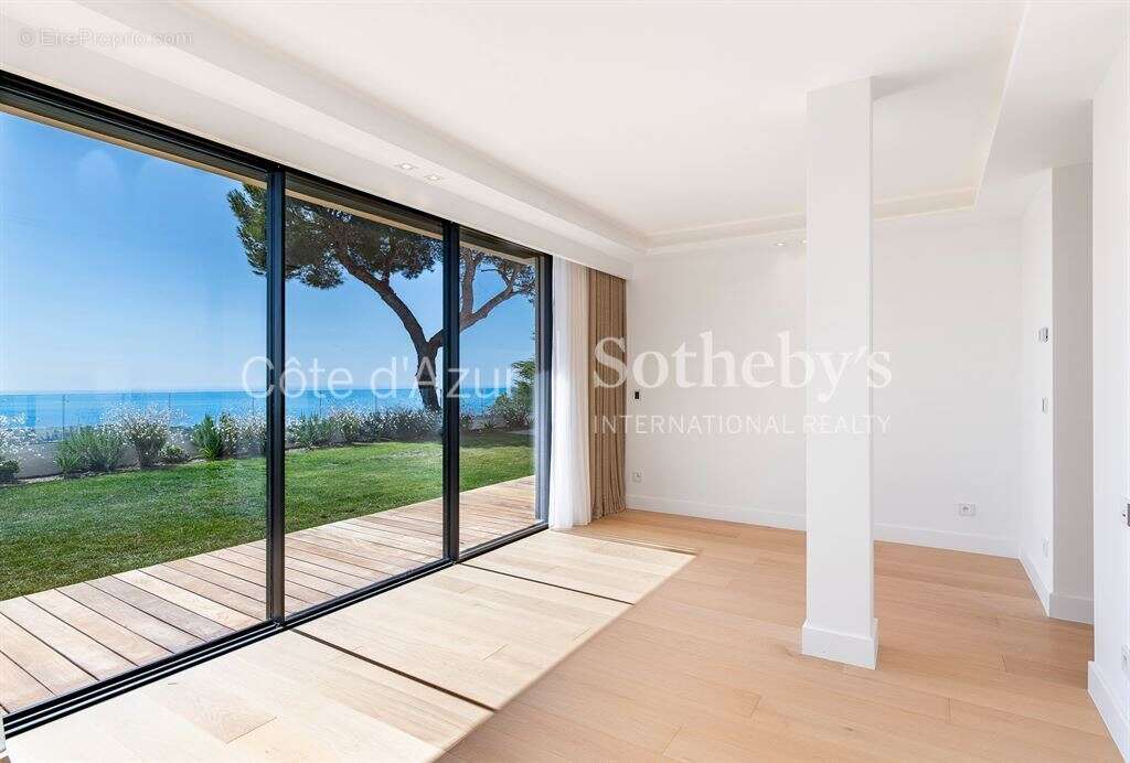 Maison à ROQUEBRUNE-CAP-MARTIN