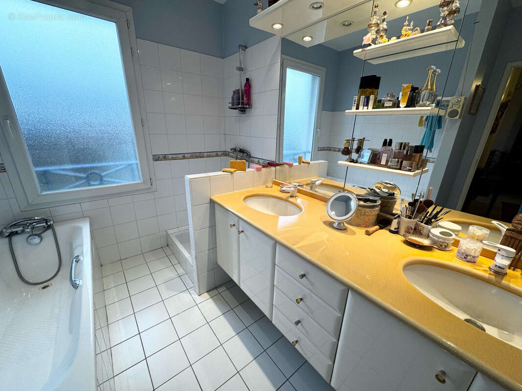 Maison à SAINTE-FOY-LES-LYON