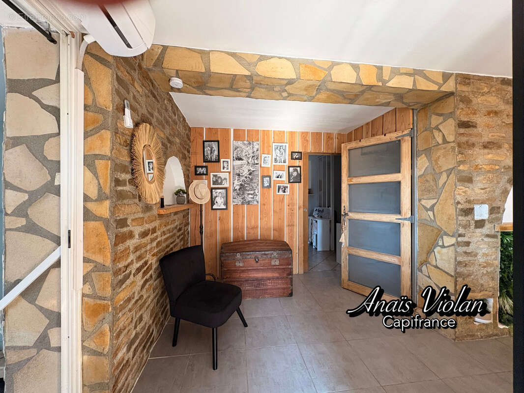 Maison familiale avec jardin et terrasse à vendre 7 pièces de 157 m² à SAINT MATHIEU DE TREVIERS (34) - photo 14