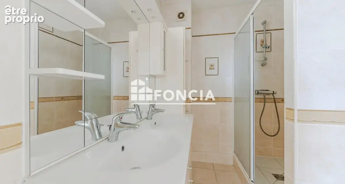 TOURS - Appartement Type 3 avec balcons et cave - photo 4