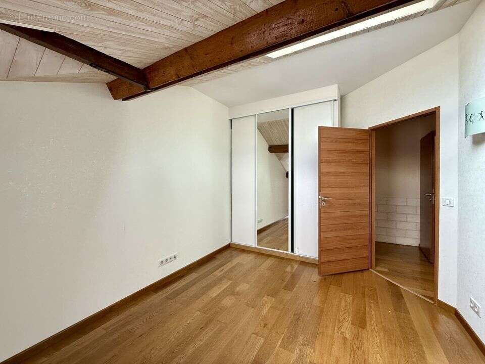 Maison à COMBS-LA-VILLE