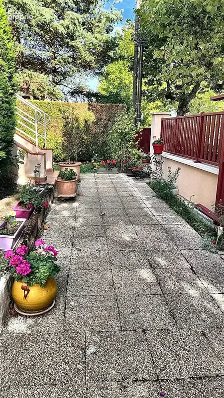 Auxerre – Une maison familiale rare face à un parc remarquable - photo 6