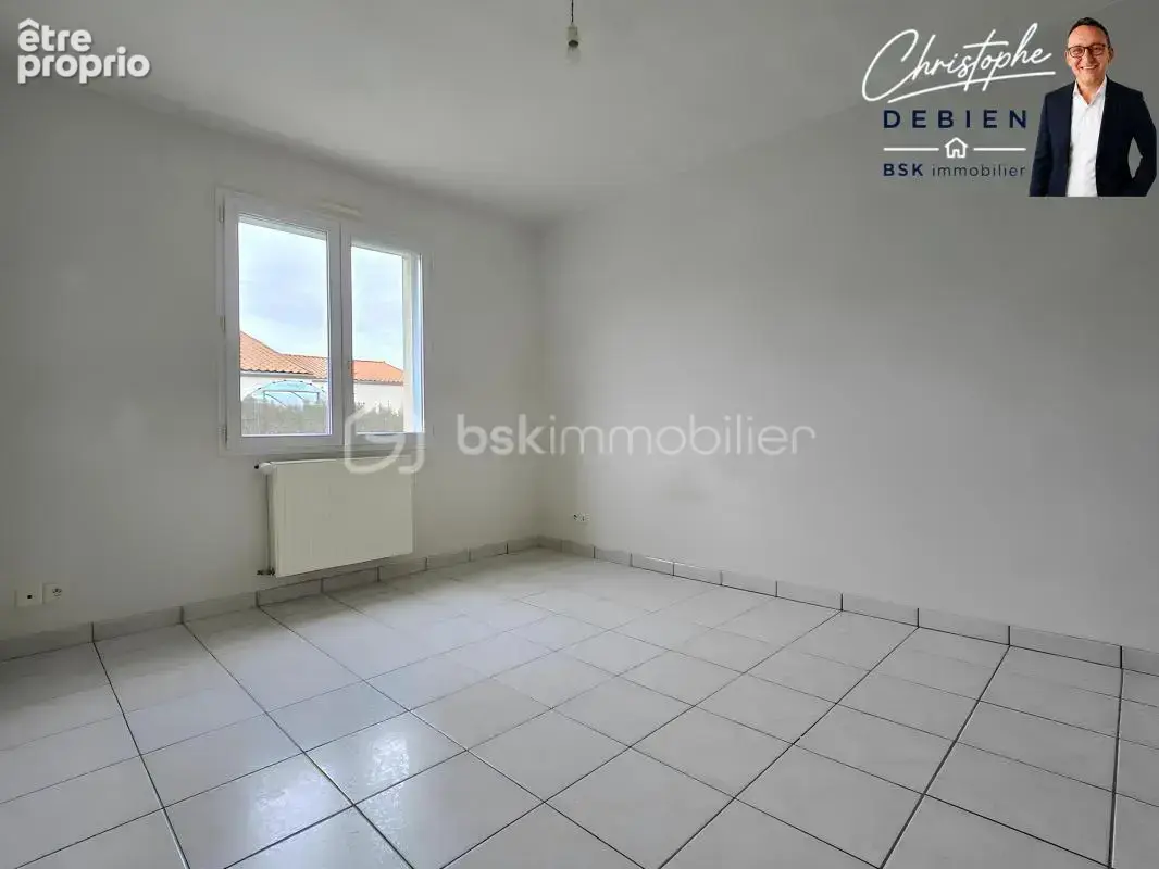 Pavillon plain-pied de 2002 sur 560 m² de terrain – 3 chambres – jardin et terrasse - photo 6