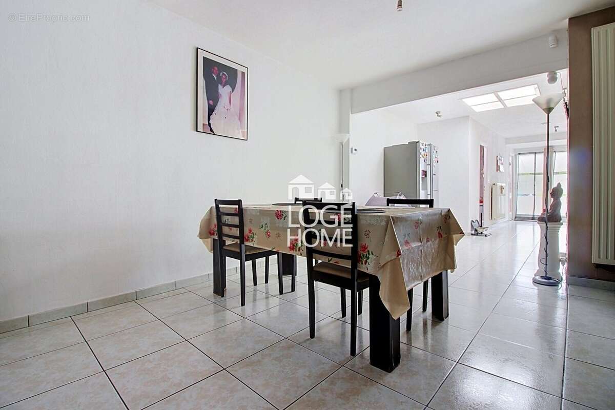 Maison 87 m² à Wattrelos  - photo 5