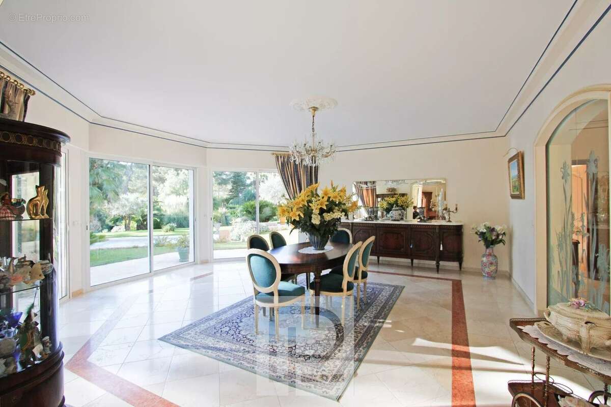 Nichée au cœur d'une adresse exclusive - photo 5