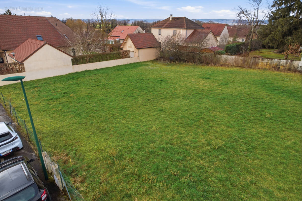 Terrain à SAULON-LA-RUE