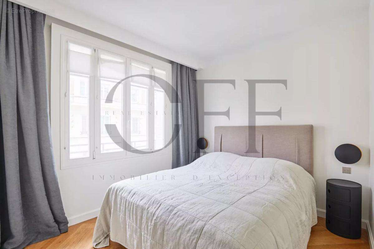 Appartement à PARIS-7E