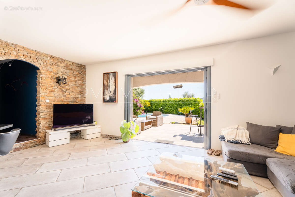 Maison à LE CASTELLET