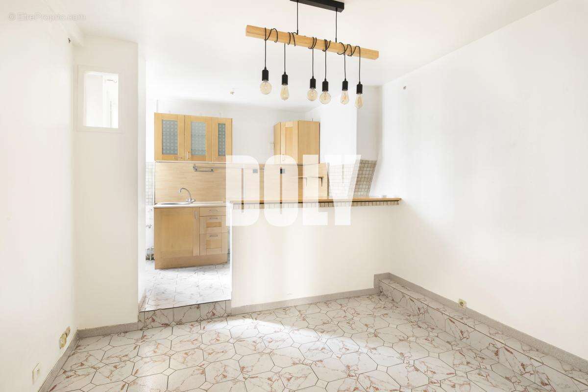Appartement à PARIS-20E