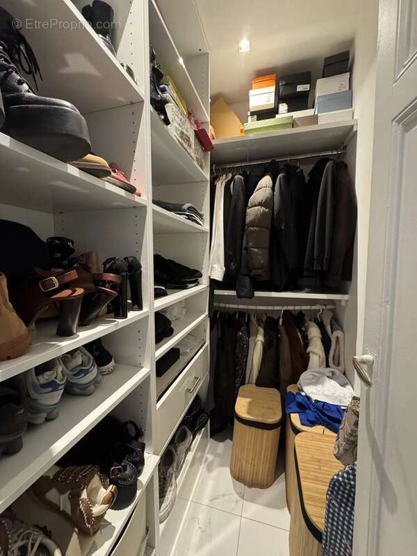 Appartement à PARIS-19E