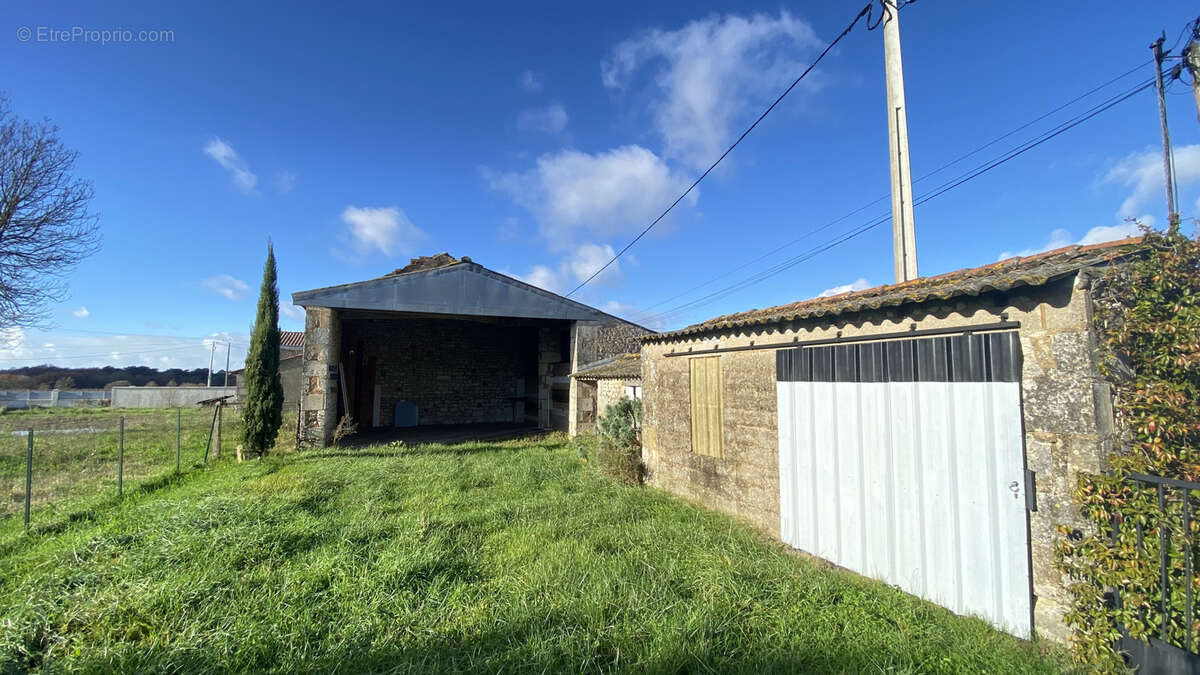 Maison à CHENAC-SAINT-SEURIN-D&#039;UZET