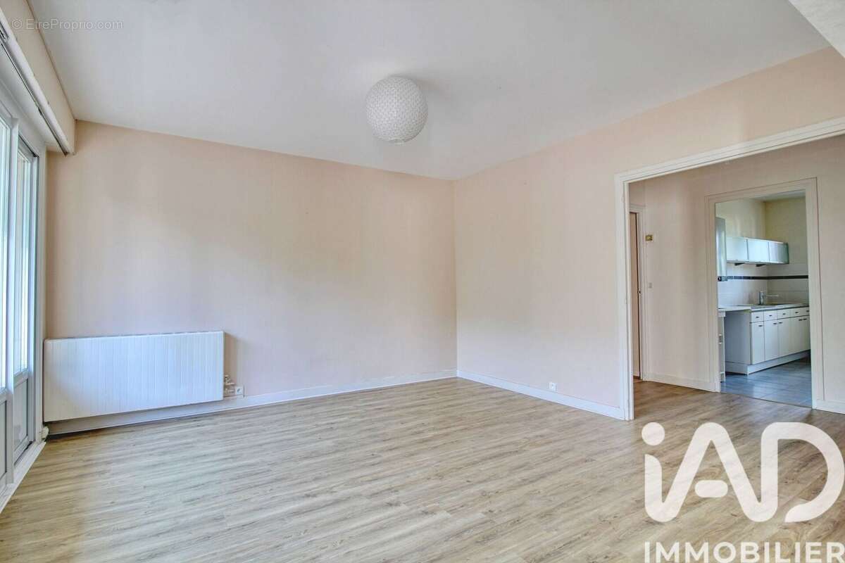 Photo 6 - Appartement à AVRILLE