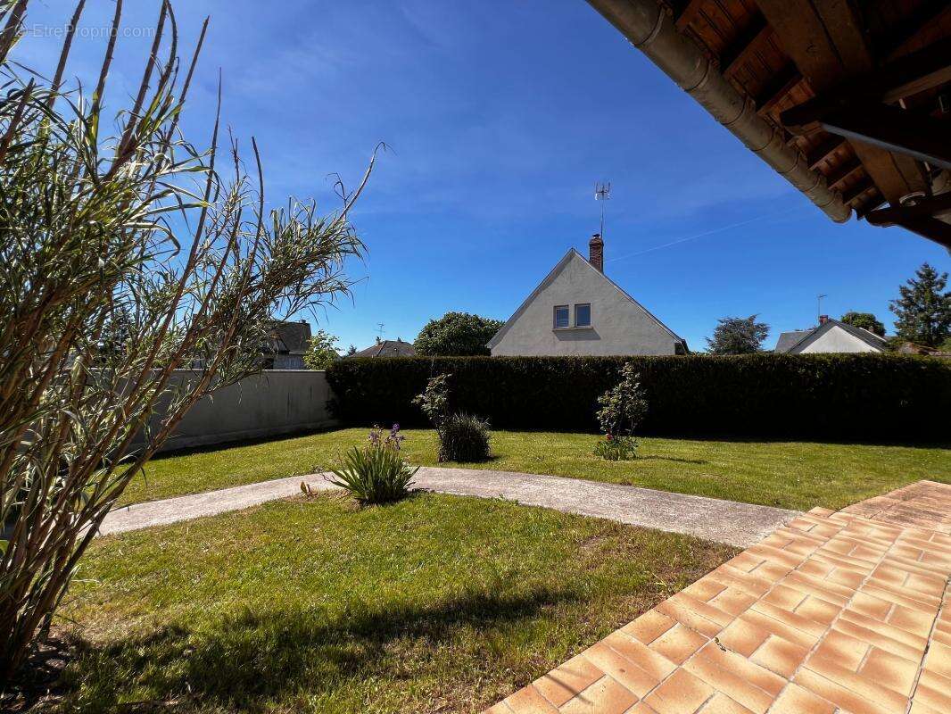  Pavillon familial de 121 m² sur sous-sol complet - Centre Patay  - photo 11