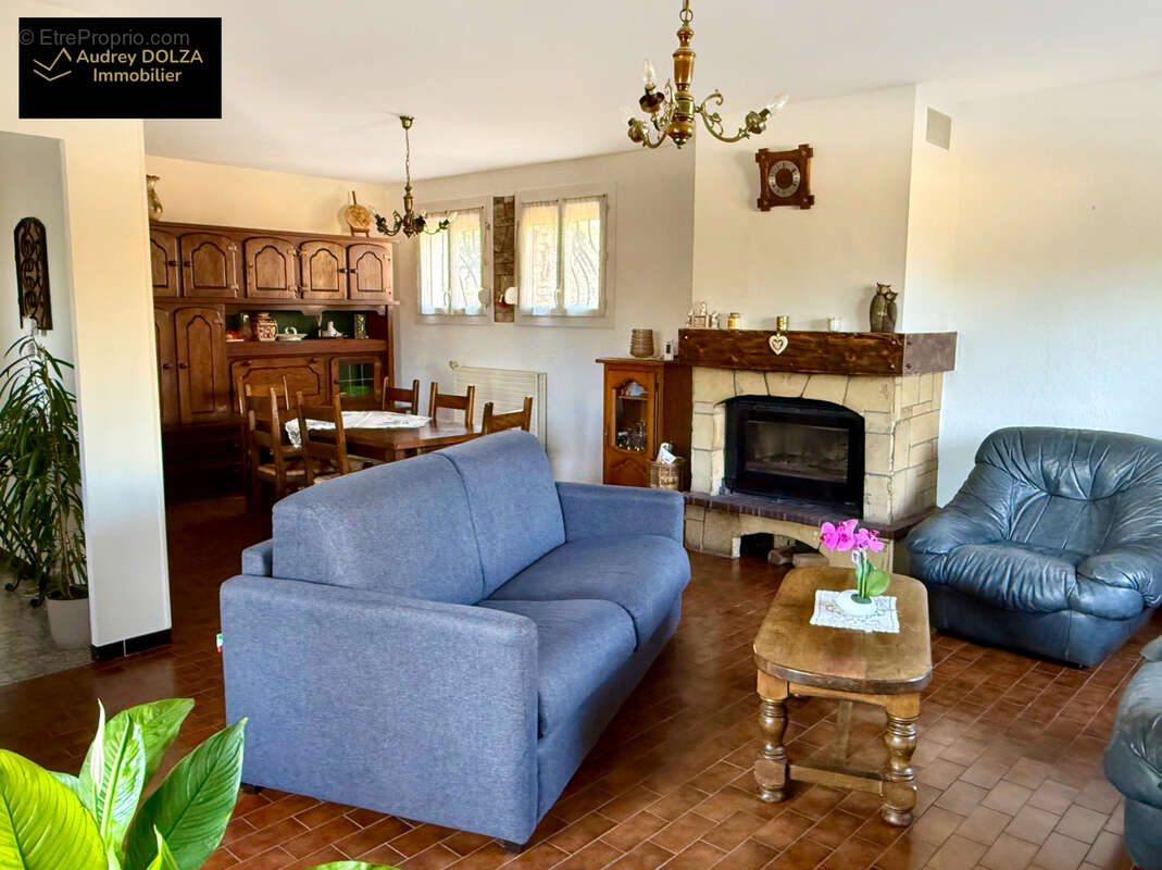 Maison à LA FARE-LES-OLIVIERS