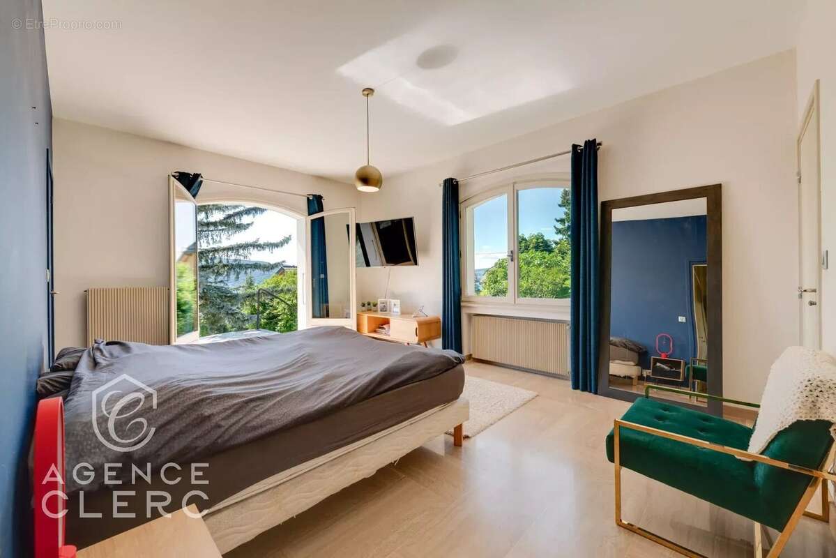 Maison à VEYRIER-DU-LAC