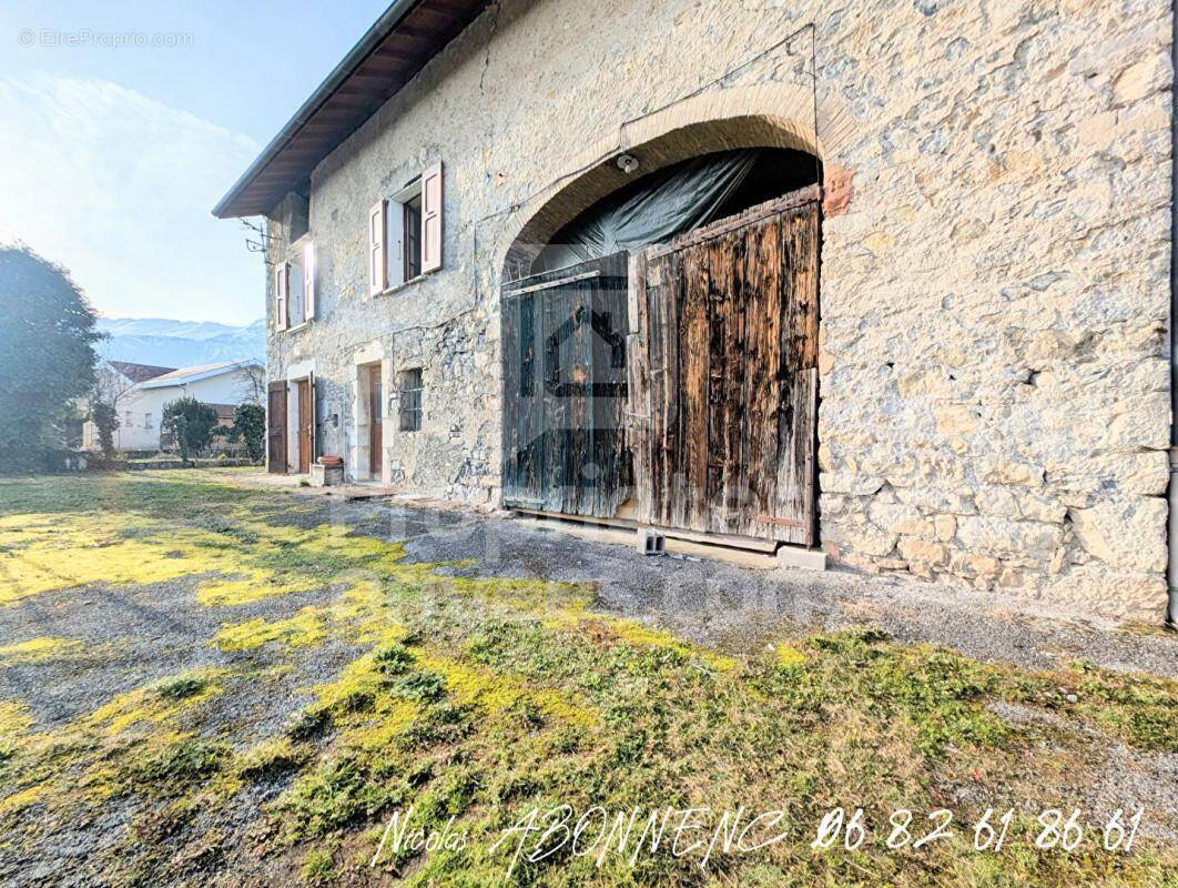 Maison à VARCES-ALLIERES-ET-RISSET