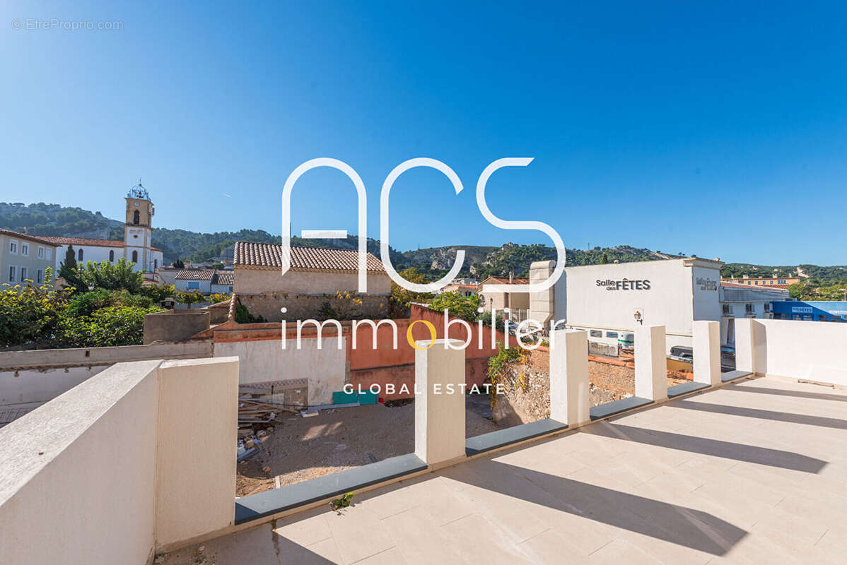 Appartement à CHATEAUNEUF-LES-MARTIGUES