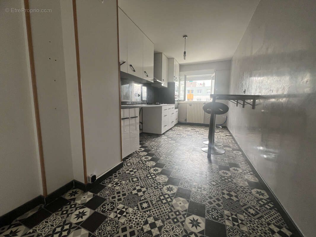 Appartement à SAINT-ETIENNE