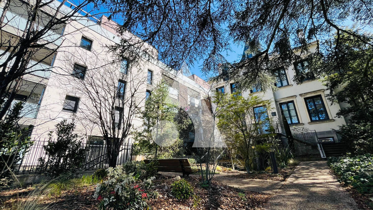 Appartement à CALUIRE-ET-CUIRE