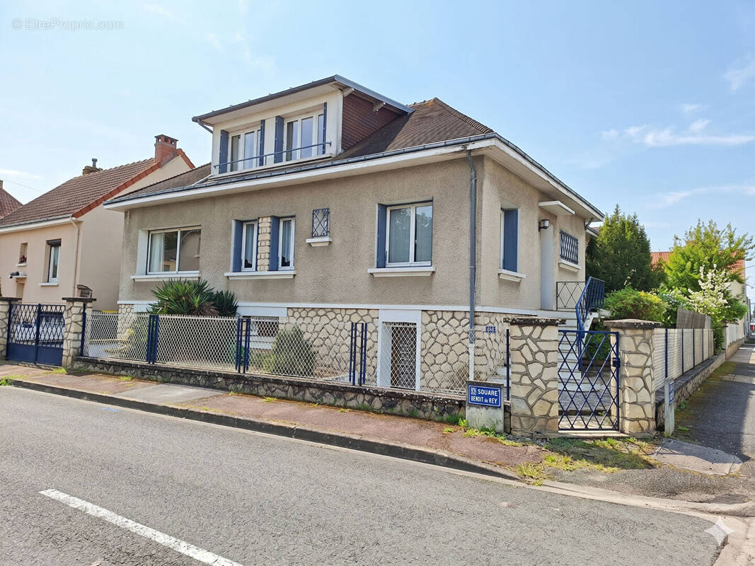 Maison à CHATELLERAULT
