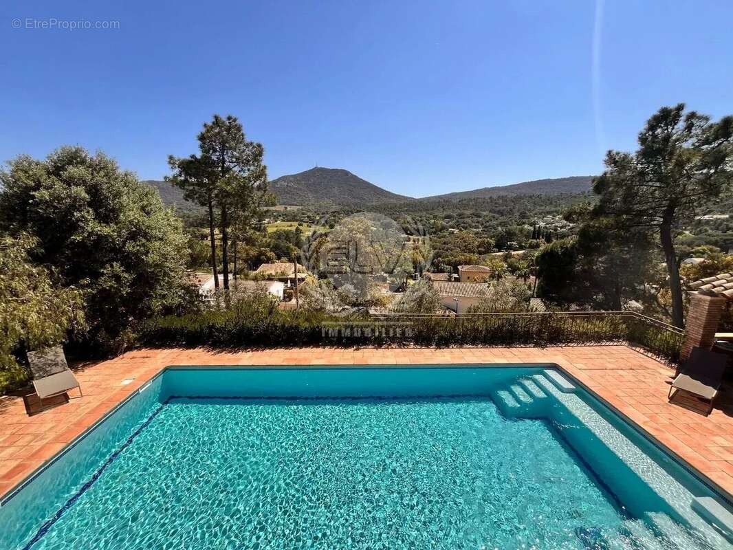 Maison à PLAN-DE-LA-TOUR