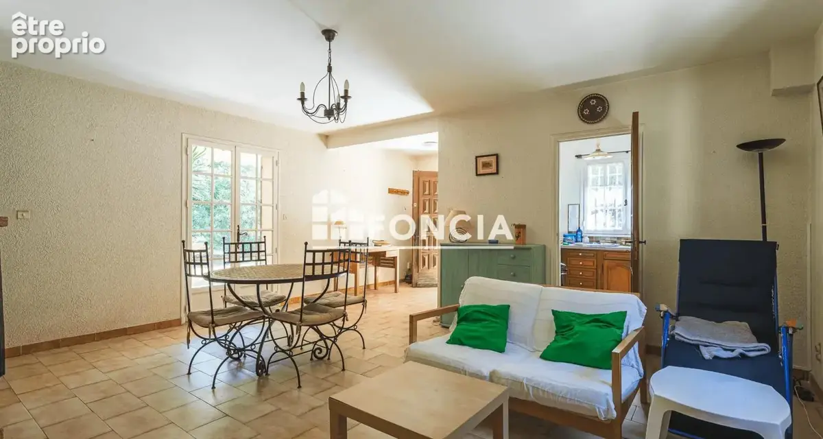 VILLA avec deux studios indépendants, piscine et jardin, plage verne - photo 4